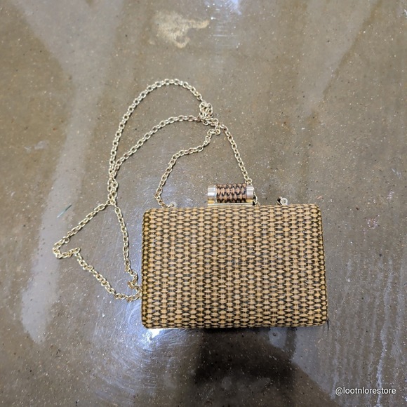 Miztique Woven Straw Box Clutch Crossbody Bag Tan Black Small Gold Chain Strap — photo 2